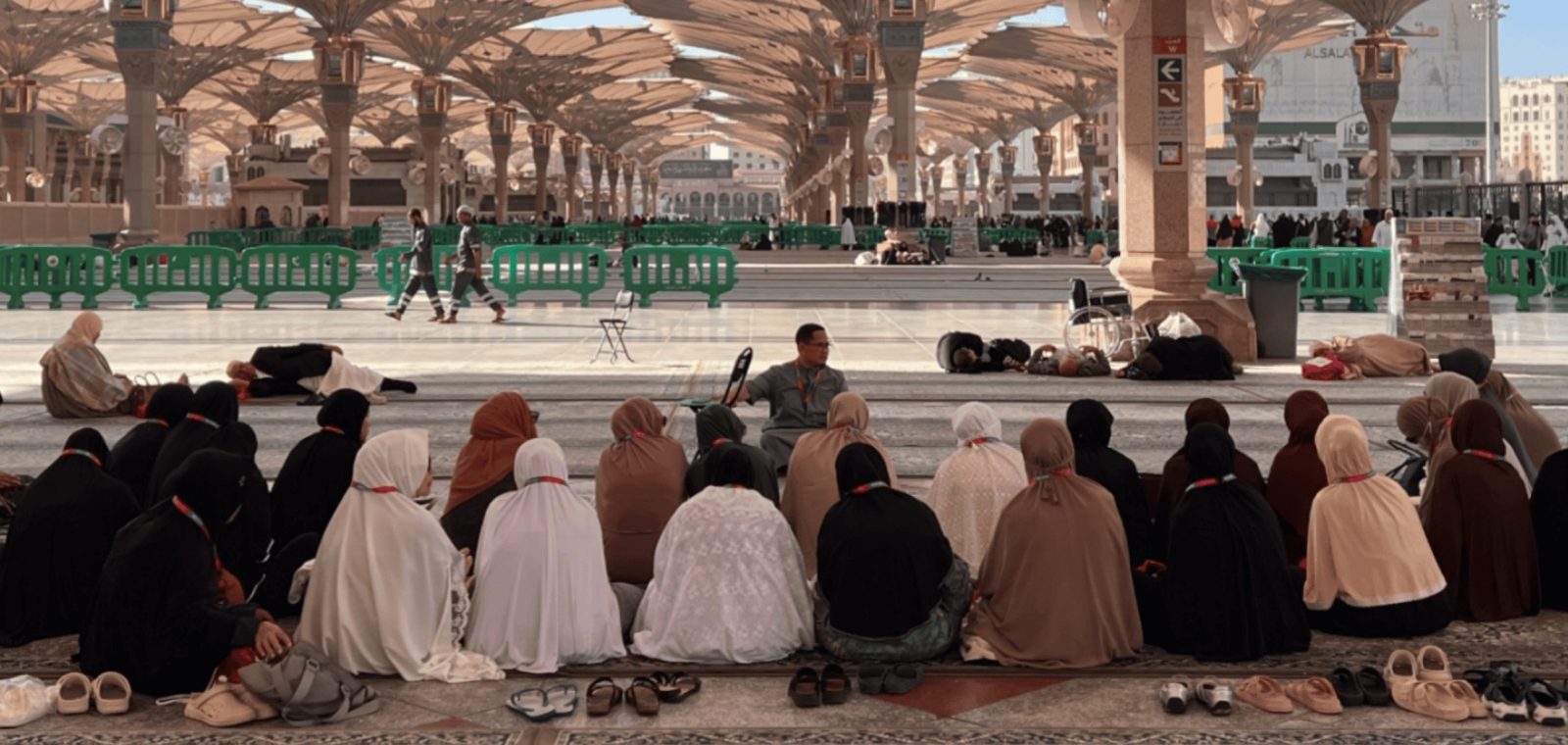 Rombongan jamaah Khalifah Tour