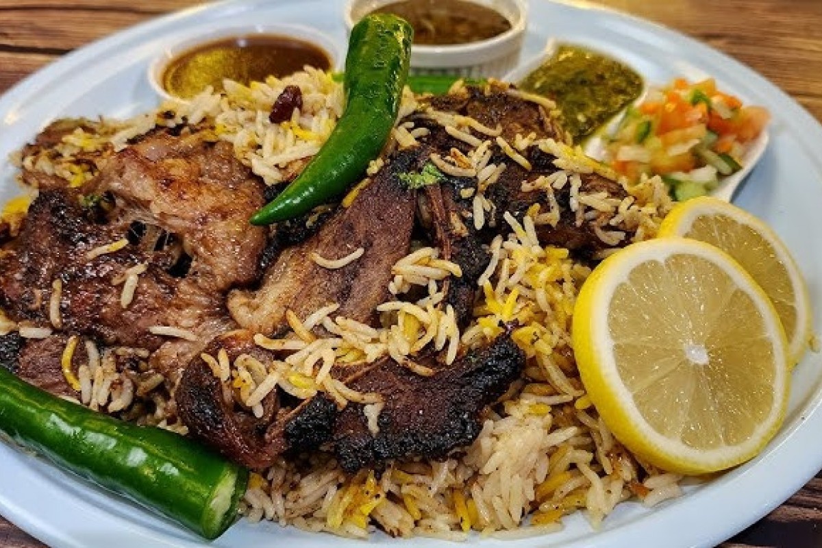 Wisata Kuliner di Makkah dan Madinah: Makanan yang Wajib Dicoba