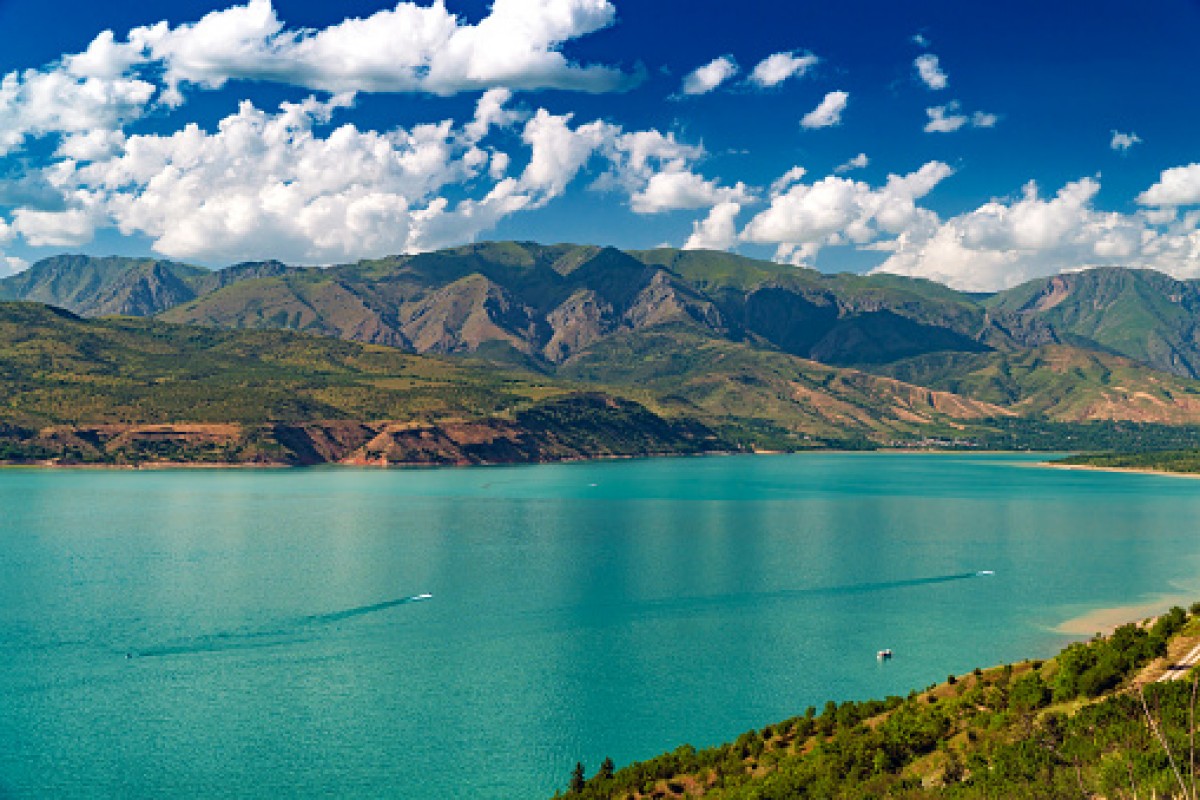 Danau Charvak: Menyelami Keindahan Alam dan Warisan Budaya Uzbekistan