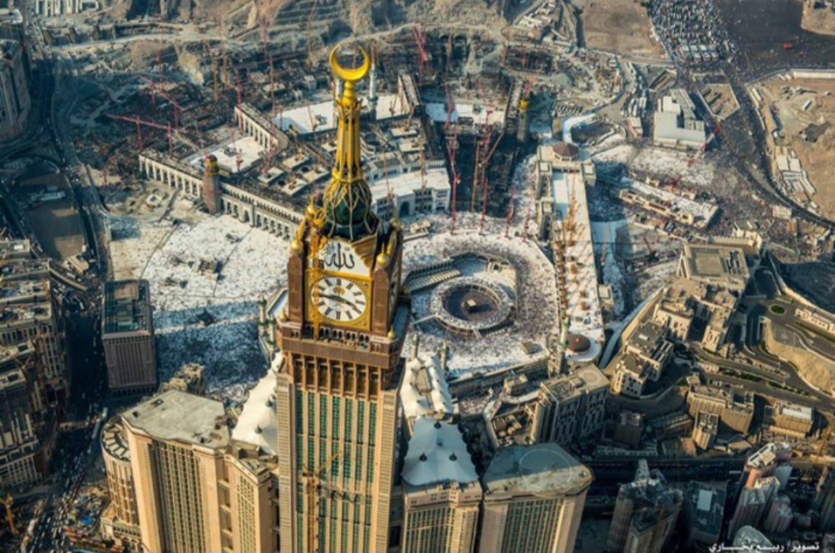 Zam Zam Tower: Menara Megah yang Memukau Dunia